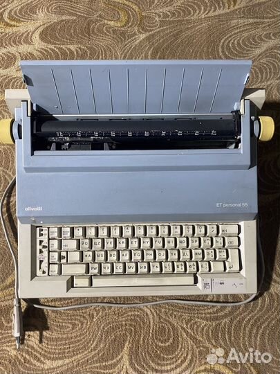 Пишущая машинка Olivetti ET 55