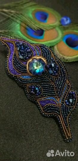 Брошь перо павлина ручной работы
