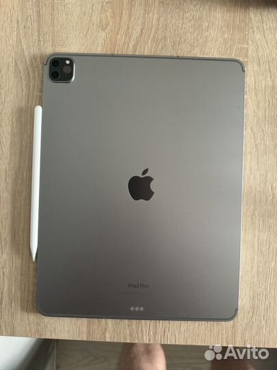 iPad pro 12.9 m2 2022 1tb sim