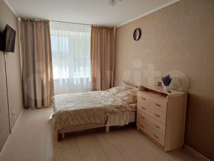 2-к. квартира, 52 м², 1/12 эт.