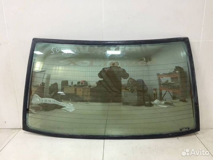 Стекло заднее Toyota Estima R10, R20 1990-2000
