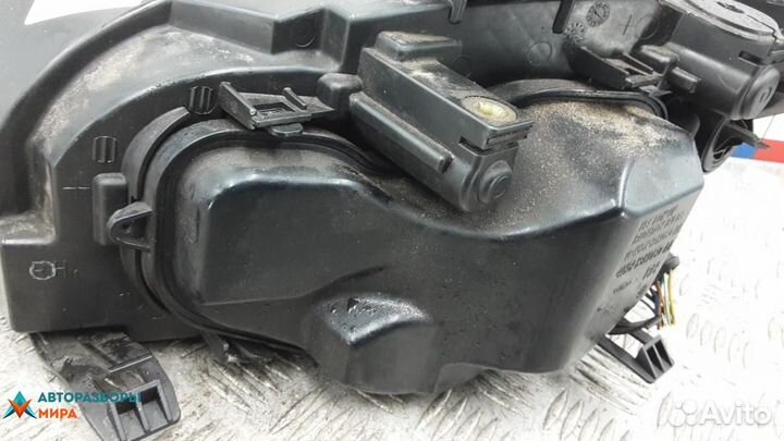 Фара правая Ford Focus 2 2005