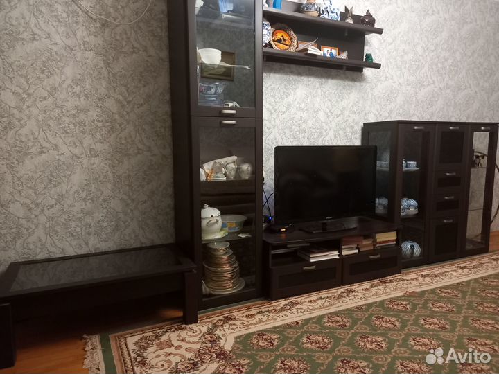 Продаю набор мебели