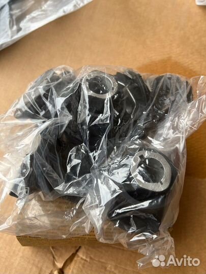 Саленблоки ппредней балки мерседес 166