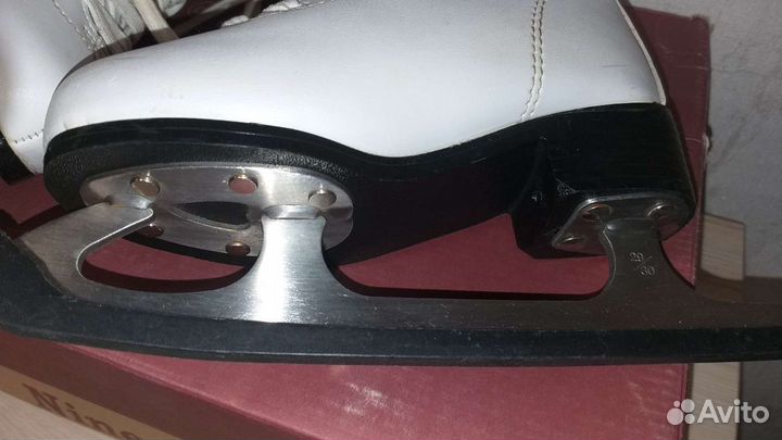 Коньки фигурные р.29/30