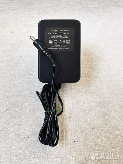 Зарядное устройство. Провод и блок питания