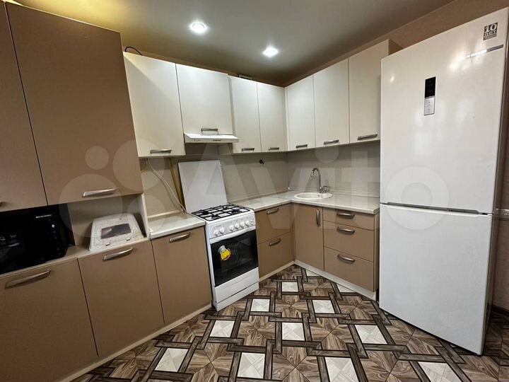 2-к. квартира, 67,2 м², 6/9 эт.