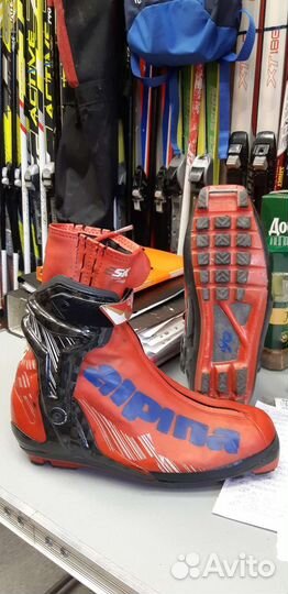 Лыжные ботинки