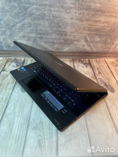 Игровой ноутбук Acer 18.4 i7 Gt 555m