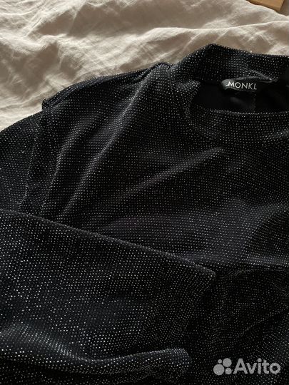 Длинное блестящее платье