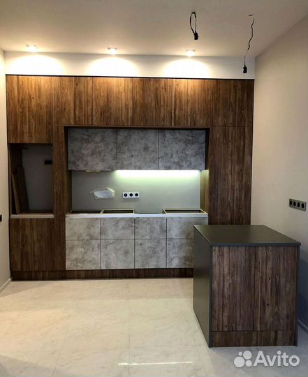 Кухни на заказ с удобными шкафами