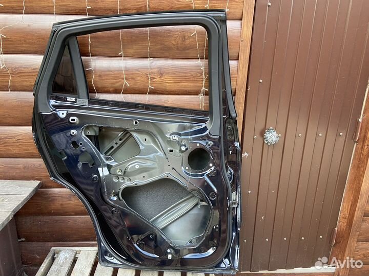 Стекло на BMW X6 F16 Дверь задняя левая BMW X6 F16