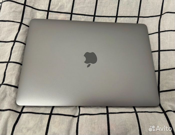 Apple macbook pro 13 2022 m2 16gb 1tb