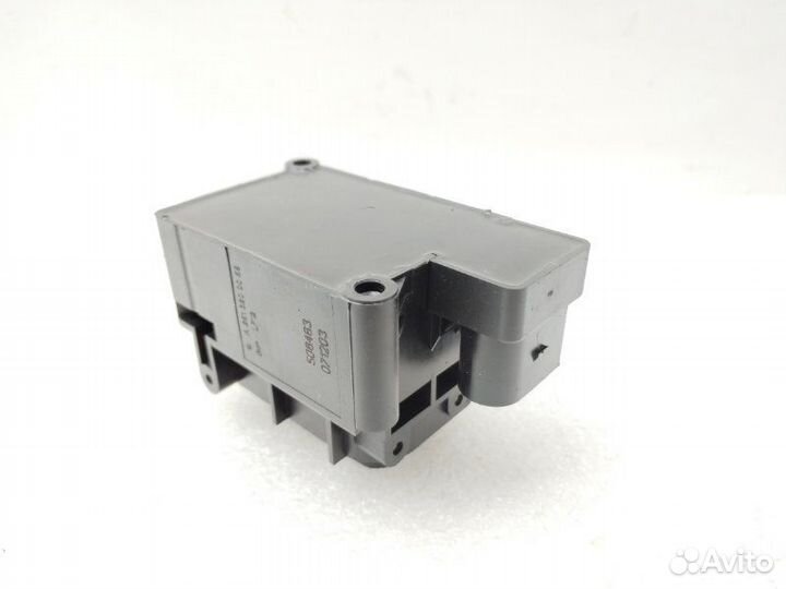 Блок клапанов пневмоподвески Mercedes-Benz S-Class