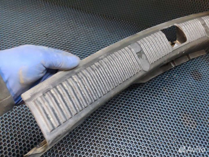 Обшивка багажника центральная skoda fabia 2