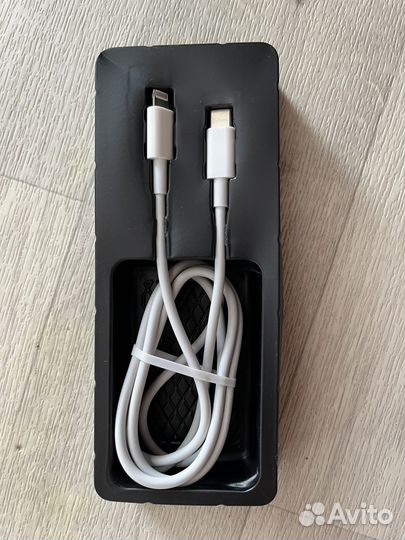 Кабель для зарядки iPhone