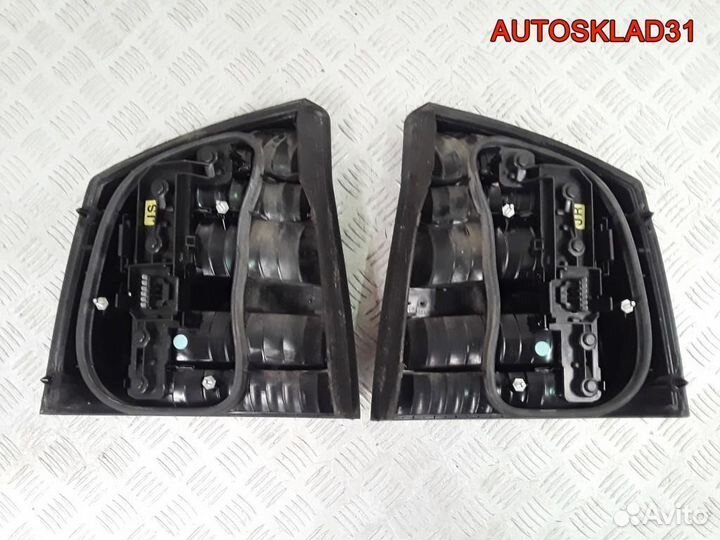 Фонарь задний Opel Vectra 13130645 Рестайлиг