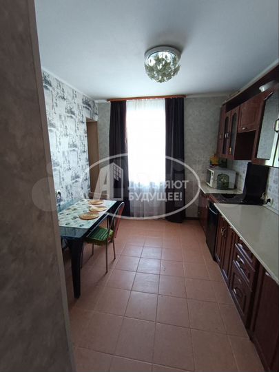 1-к. квартира, 42 м², 1/5 эт.