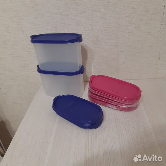 Компактусы и крышки Tupperware