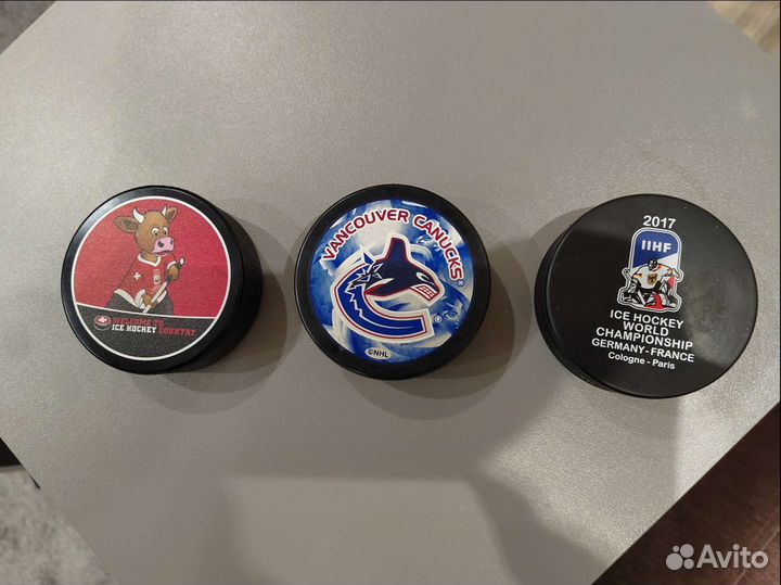 Коллекционные хоккейные шайбы: чм, нхл
