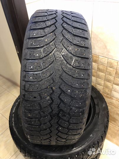 Bridgestone Blizzak Spike-01 2.25/55 R17