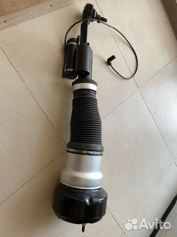 Пневмостойка Mercedes-Benz W221