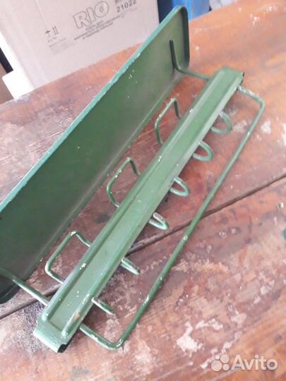 Вешалка металлическая