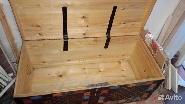 Сундук деревянный старинный