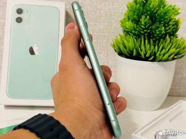 iPhone 11, 64 ГБ