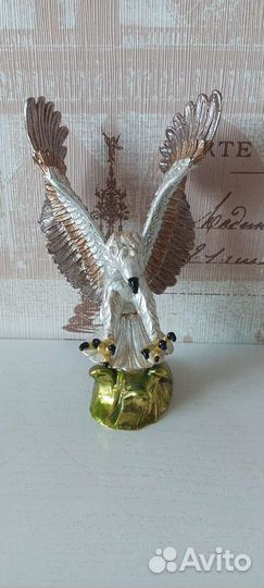 Статуэтка - шкатулка