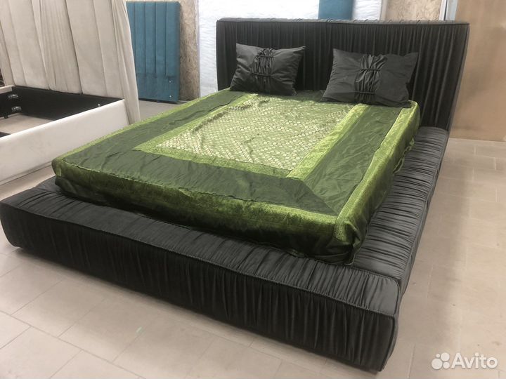 Кровать двухспальная лофт с мягким изголовьем