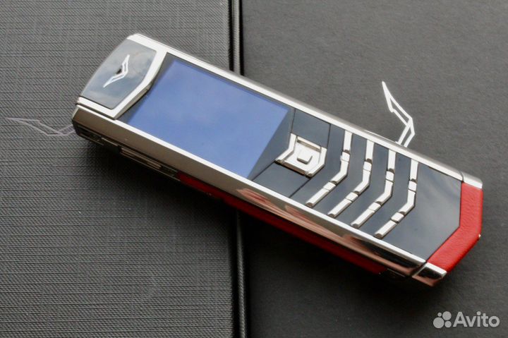 Vertu Signature S Design Red