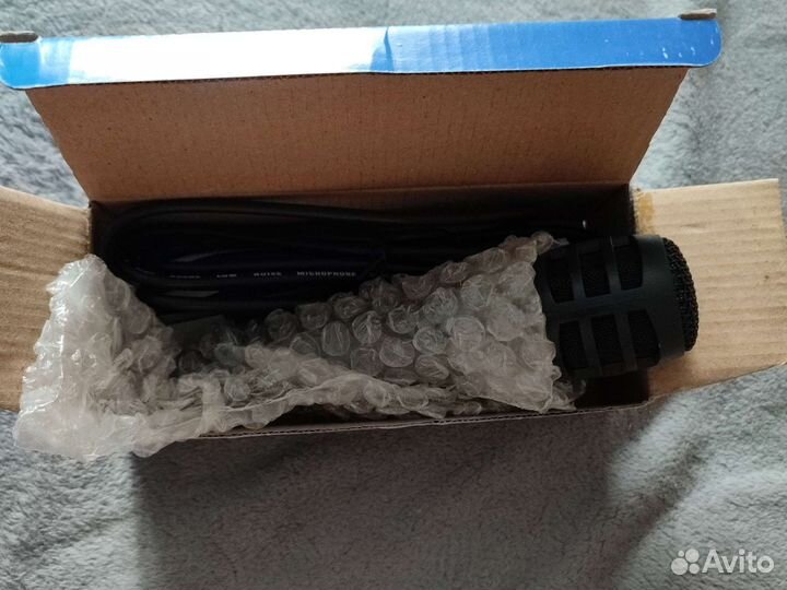 Микрофон bbk dm-070 для караоке