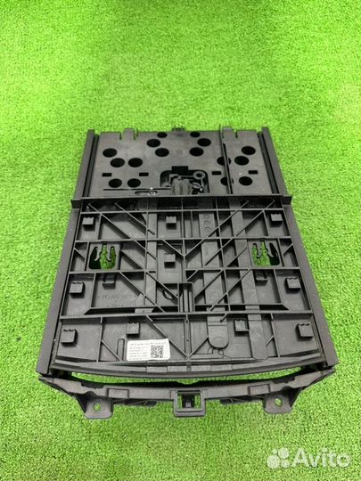 Вещевой ящик Bmw 5-Series G30 2018