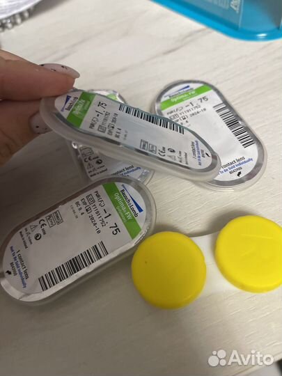 Линзы -1,75 новые