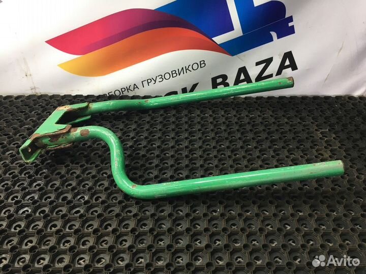 Кронштейн крыла левый Volvo FH