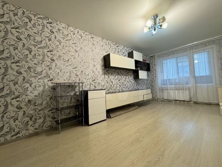 2-к. квартира, 61 м², 2/5 эт.