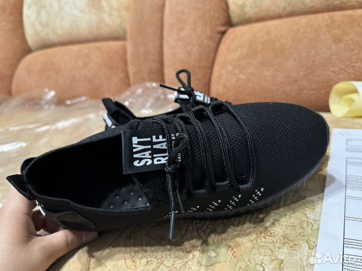 Кроссовки 39