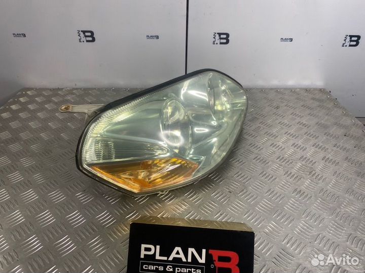 Фара галогеновая передняя правая Toyota Mark 2