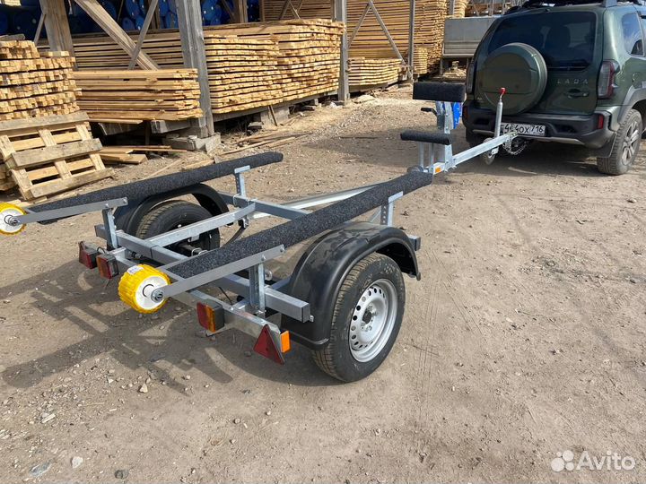 Прицеп для лодок 1C.012. Есть фаркопы, запчасти
