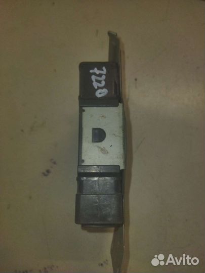 Блок управления двигателем Mitsubishi Carisma