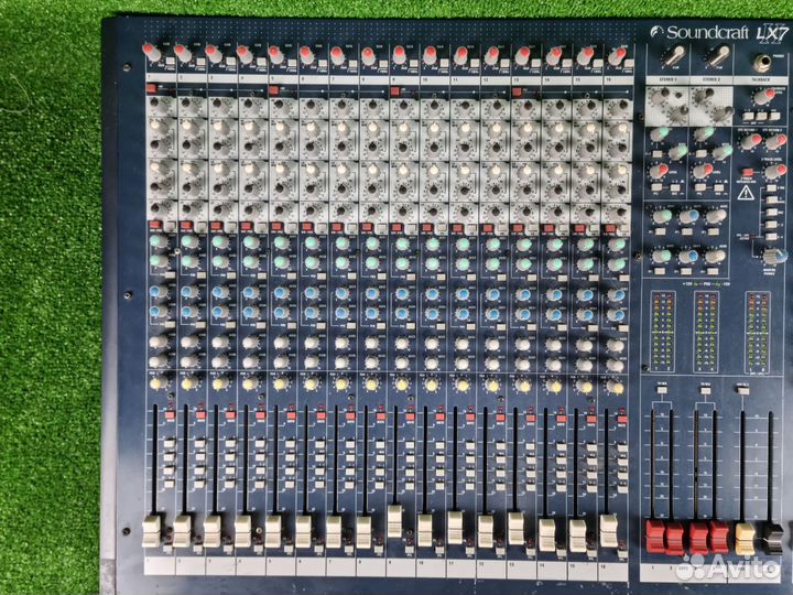 Микшерный пульт soundcraft LX7ii-24