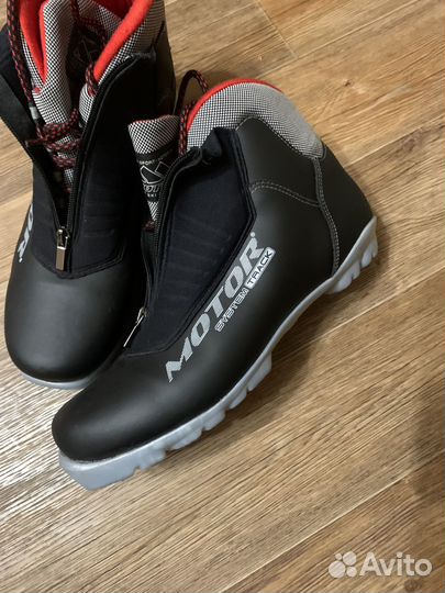 Лыжные ботинки motor system track