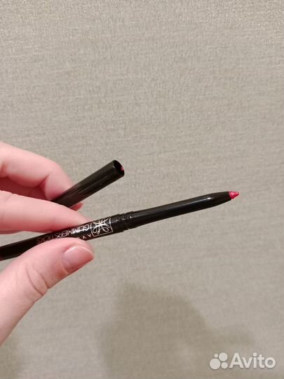 Карандаш-лайнер для губ