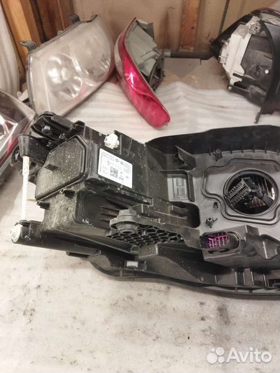 Фара левая Touareg 21г 761941035b full led