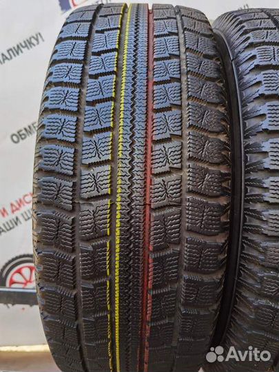 Toyo Observe Garit G30 215/60 R16 95Q