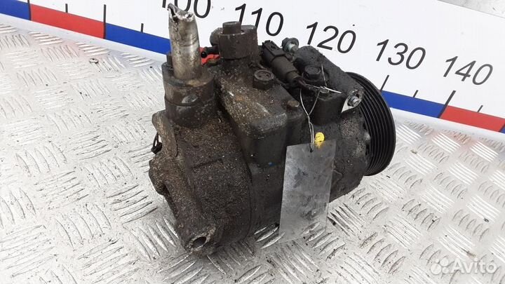 Компрессор системы кондиционирования Mercedes-Benz