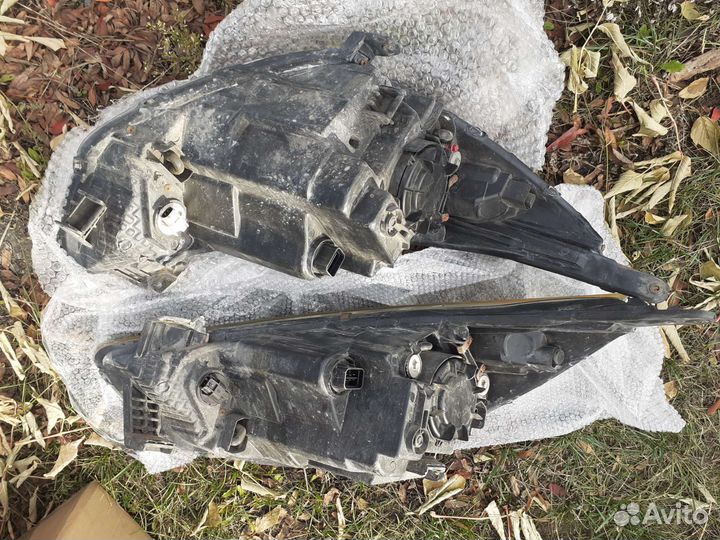 Фары передние на hyundai solaris 1 левая и правая