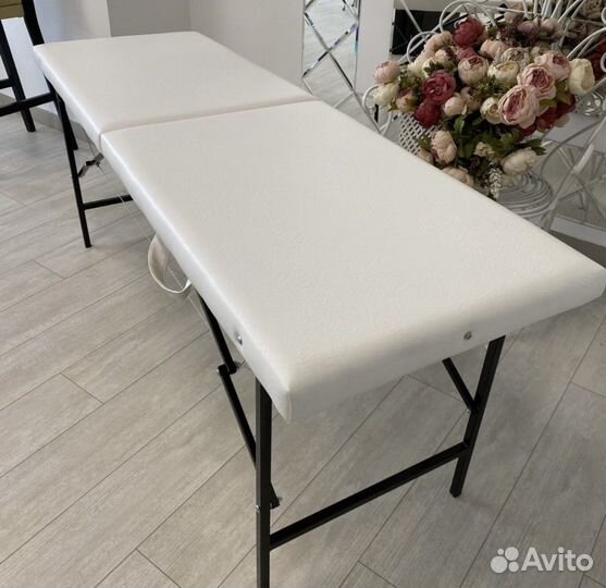 Массажная кушетка