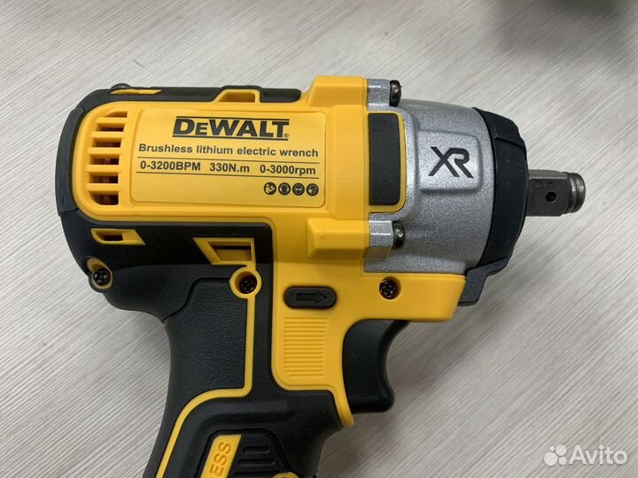 Набор DeWalt Ушм и Гайковерт